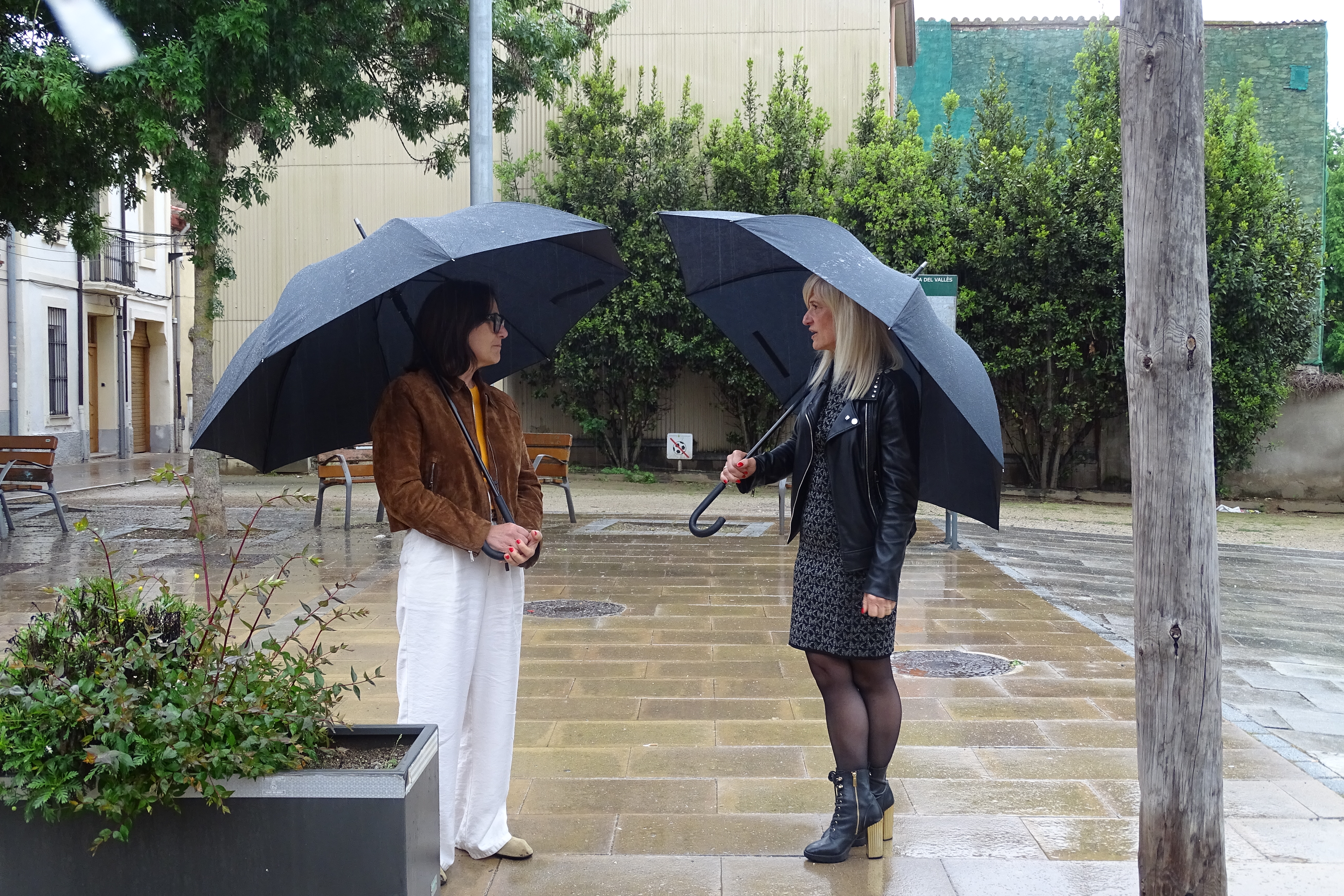 La delegada del Govern a Barcelona, Pilar Díaz, visita l'Ajuntament per col·laborar en el desenvolupament urbanístic i social de la Roca del Vallès